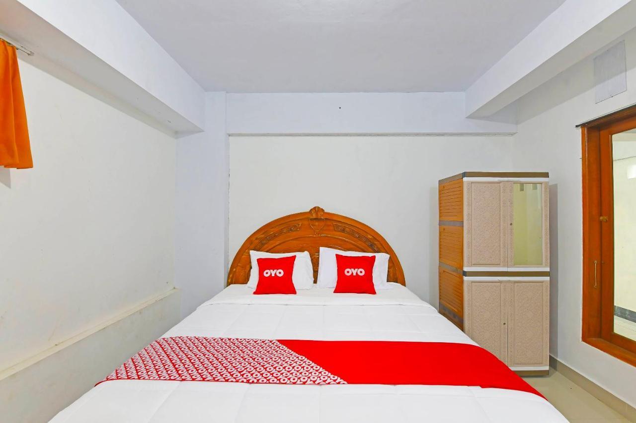 Oyo 90967 Soka Asri Guest House Darmasaba Buitenkant foto