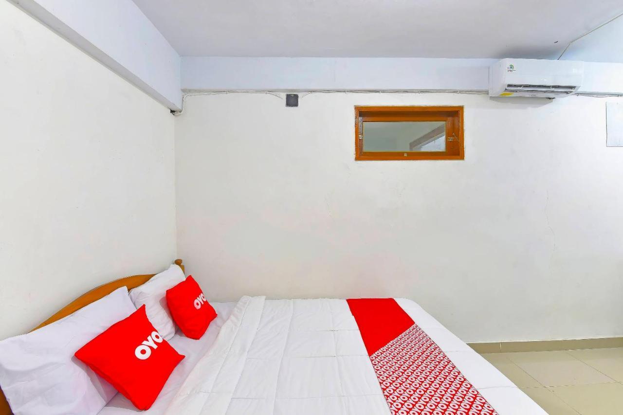 Oyo 90967 Soka Asri Guest House Darmasaba Buitenkant foto